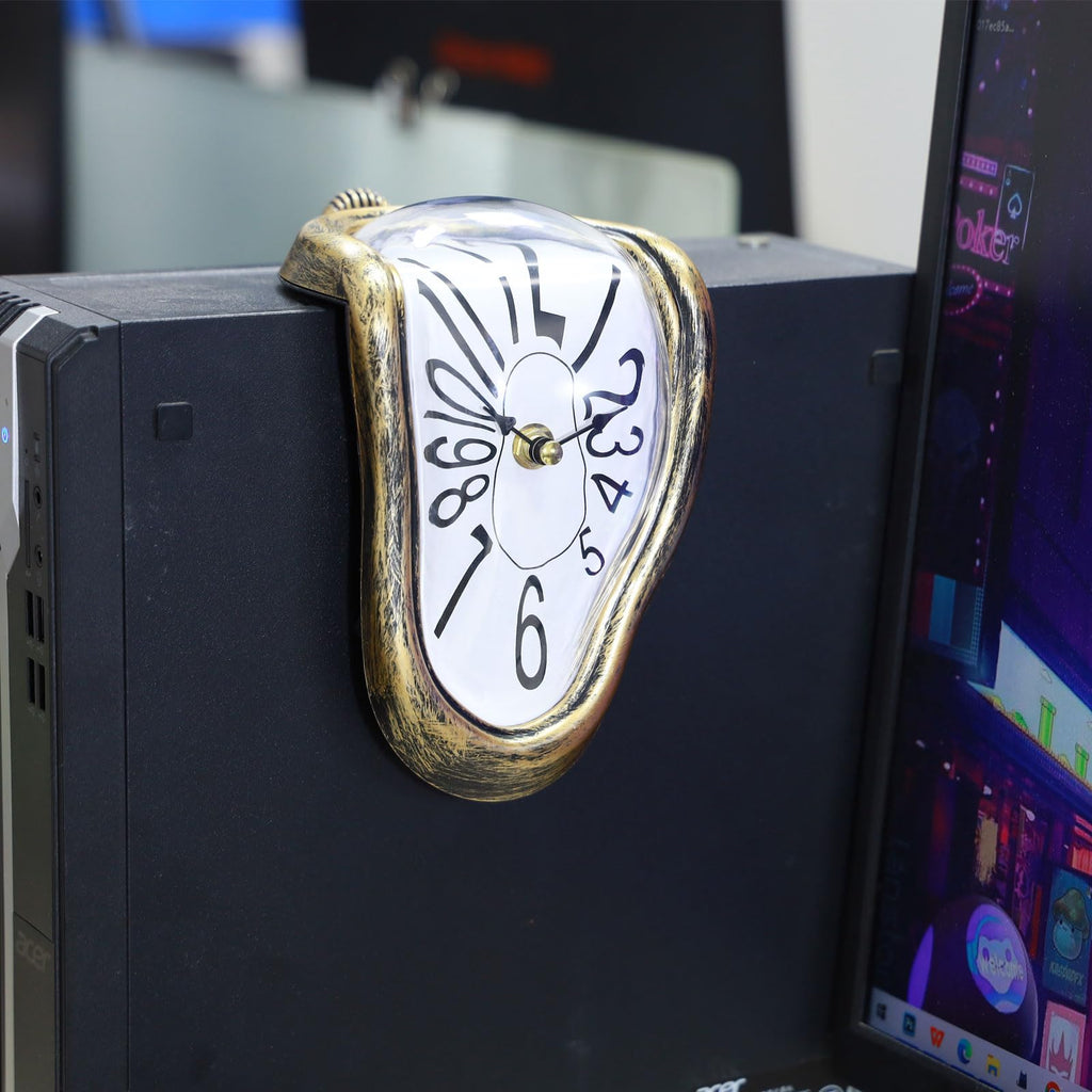 MELTING CLOCK