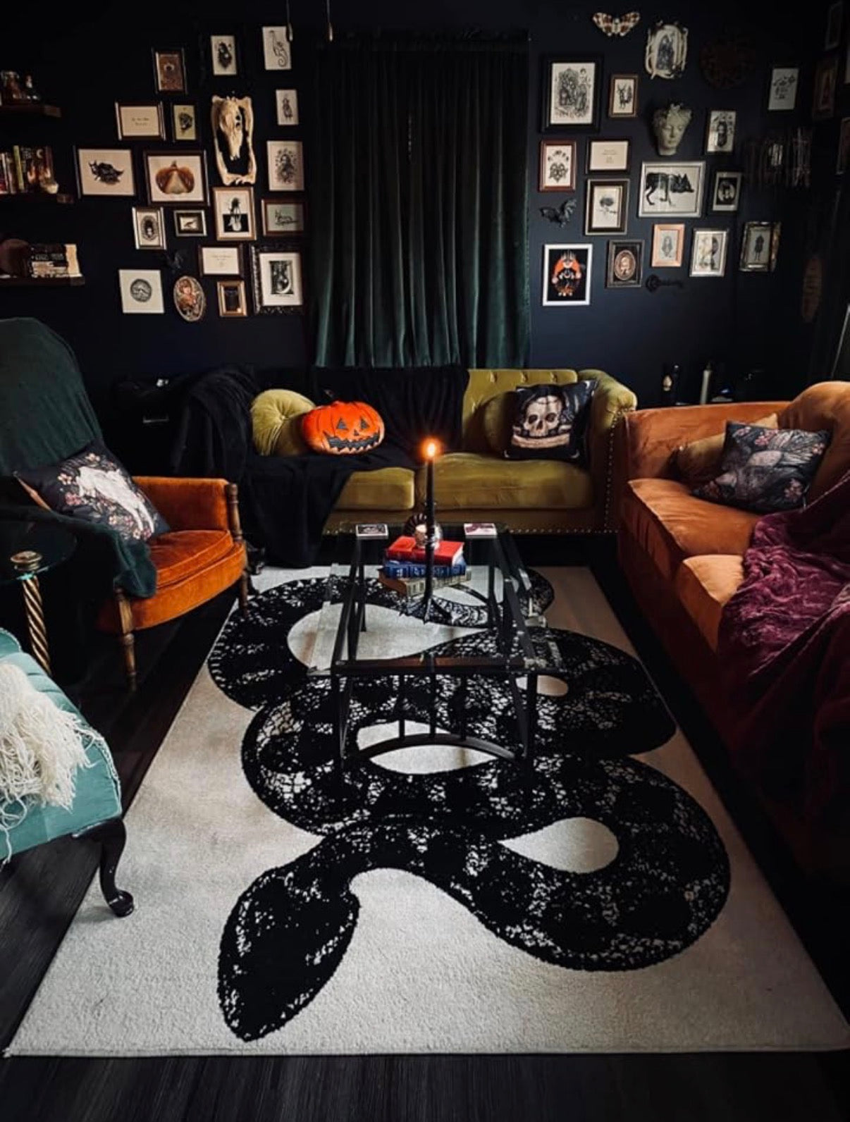 SNAKE RUG