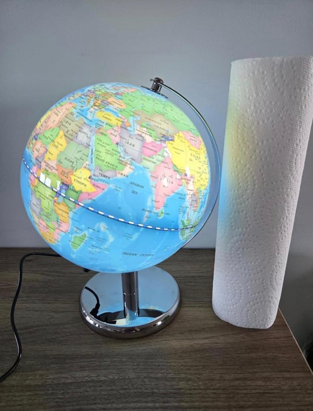 ILLUMINATED GLOBE