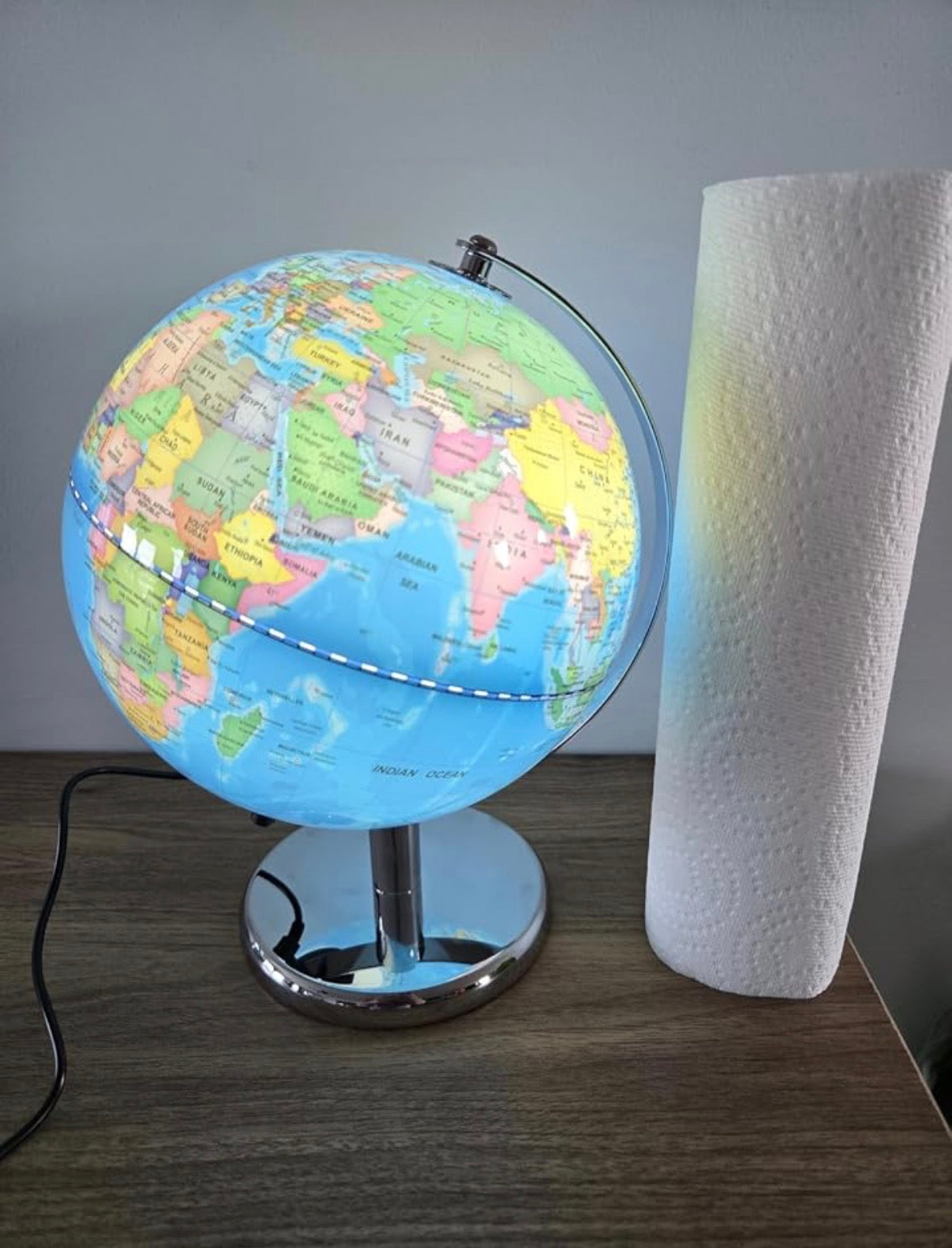 ILLUMINATED GLOBE