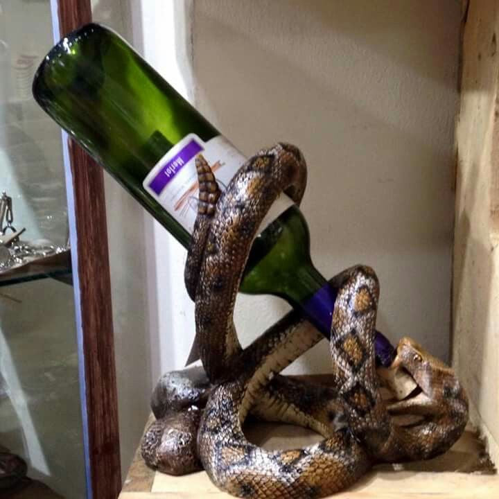 SNAKE BOTTLE HOLDER