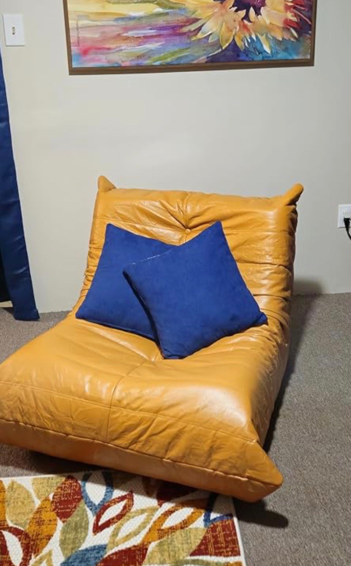 TOGO CHAIR