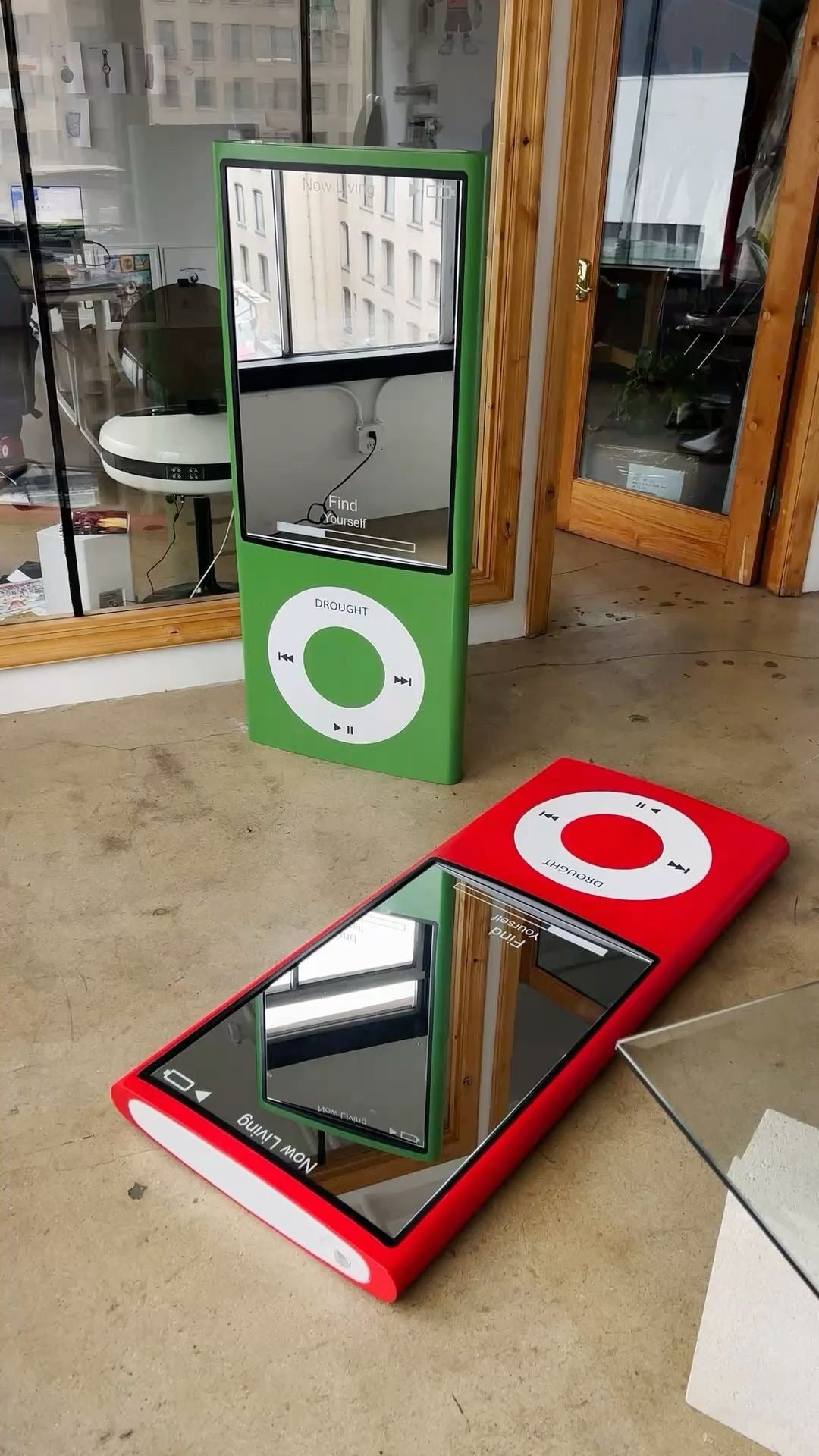 IPOD MIRROR